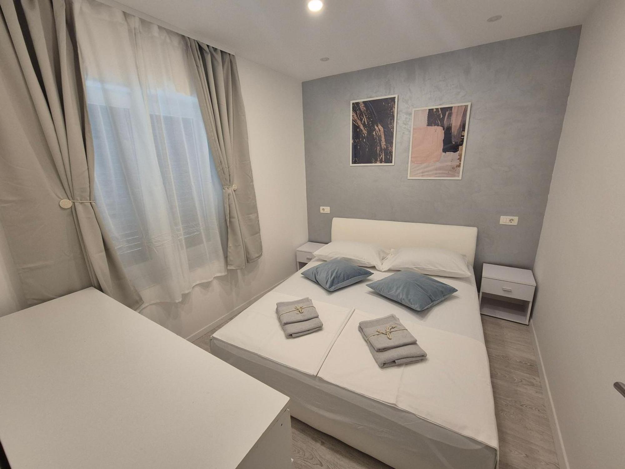 Apartment Rika Omiš Exterior foto