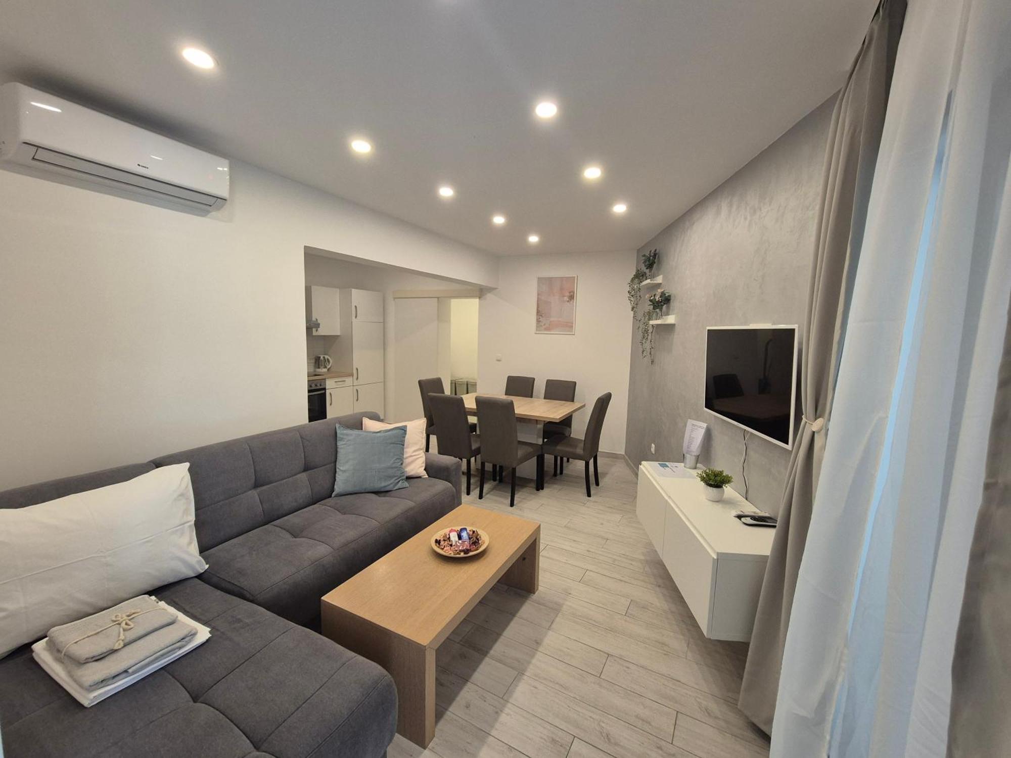 Apartment Rika Omiš Exterior foto